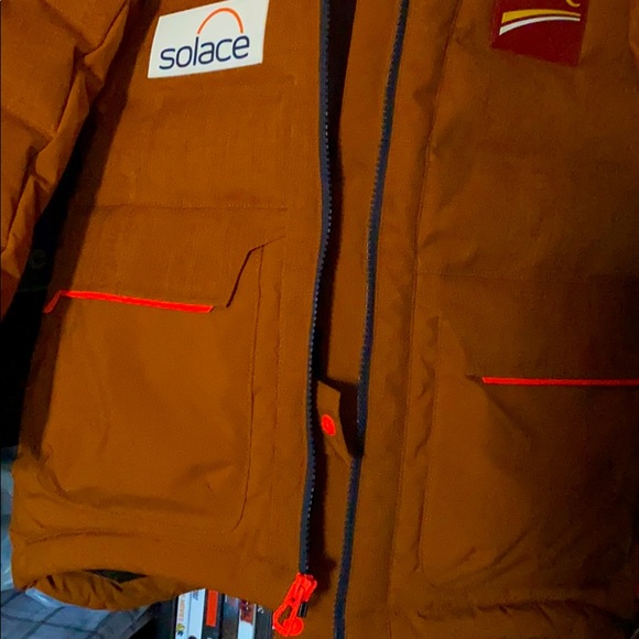 Helly Hansen Sponsored Snow Jacket ❄️ - Picture 8 of 15